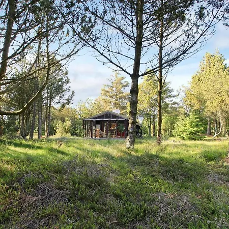 Three-bedroom Holiday In 54 * Ålbæk