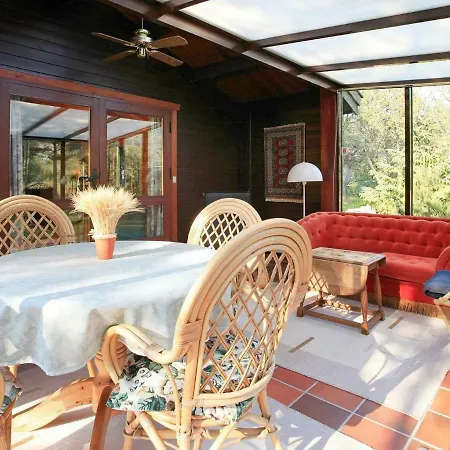 Three-bedroom Holiday In 54 * Ålbæk